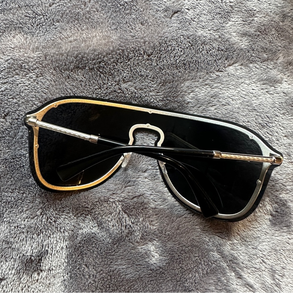 Pristine Versace Aviators Sunglasses Polarized Sh… - image 5
